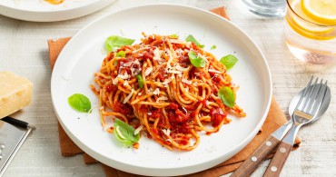 Recept Spaghetti all’Uovo met Napoletanasaus Grand'Italia